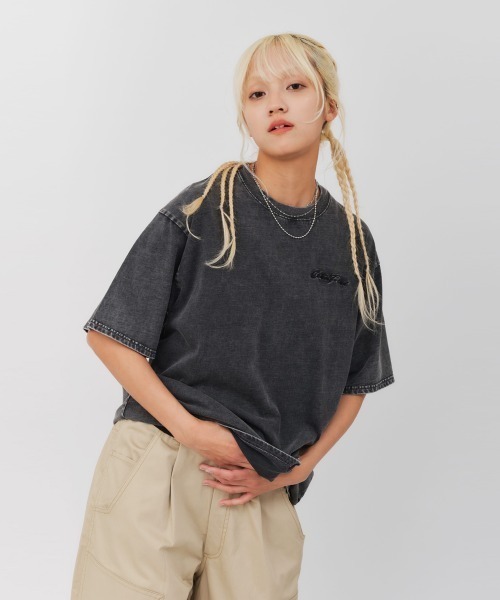 atmos pink(アトモスピンク)の「atmos pink Bleached Finishing T-shirt / アトモス ピンク ブリーチド フィニッシュ ティシャツ(Tシャツ/カットソー・レディース・ブルー/ブラック/ピンク・FREE)」の1枚目の写真