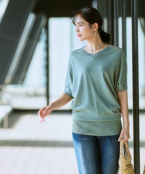7days Life Styling(セブンデイズライフスタイリング)の「【接触冷感/UVカット】Vネックニットチュニック(ニット/セーター・レディース・ベージュ/ブラック/グリーン/ブルーグレー/杢グレー・LL/3L/S/M/L/4L/5L)」の20枚目の写真