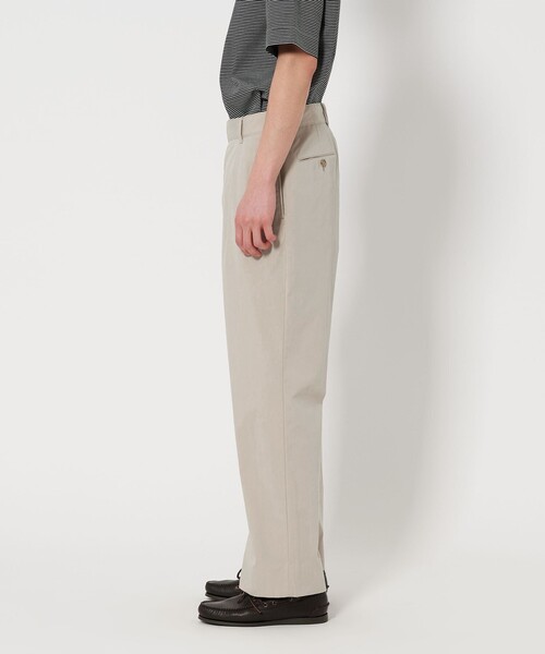 UNITED ARROWS(ユナイテッドアローズ)の「ツイル ピーチスキン 2プリーツ チノパンツ(チノパンツ・メンズ・ベージュ/ホワイト/ブラック・M/S/L/XL)」の11枚目の写真