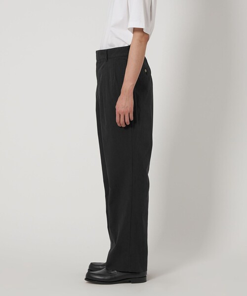 UNITED ARROWS(ユナイテッドアローズ)の「ツイル ピーチスキン 2プリーツ チノパンツ(チノパンツ・メンズ・ベージュ/ホワイト/ブラック・M/S/L/XL)」の8枚目の写真