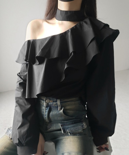 me+em select（ミームセレクト）の「※※【 ２color 】チョーカーフリルワンショルダーブラウス ／  choker frill one shoulder blouse（シャツ/ブラウス・レディース・ブラック/ホワイト・FREE）」の16枚目の写真