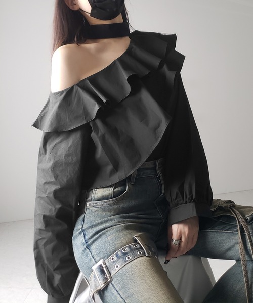 me+em select（ミームセレクト）の「※※【 ２color 】チョーカーフリルワンショルダーブラウス ／  choker frill one shoulder blouse（シャツ/ブラウス・レディース・ブラック/ホワイト・FREE）」の20枚目の写真