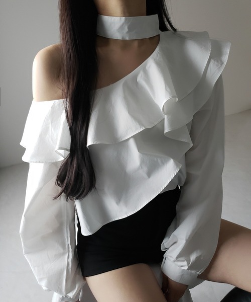 me+em select（ミームセレクト）の「※※【 ２color 】チョーカーフリルワンショルダーブラウス ／  choker frill one shoulder blouse（シャツ/ブラウス・レディース・ブラック/ホワイト・FREE）」の12枚目の写真