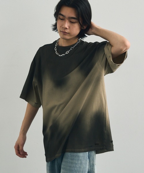 Shoowtime(ショウタイム)の「Distressed big silhouette overdyed short sleeve T-shirt / ダメージ加工ビッグシルエットオーバーダイ半袖Tシャツ(Tシャツ/カットソー・メンズ・ブラウン系/グレー系/カーキ系/ベージュ系・X-LARGE/MEDIUM/LARGE)」の6枚目の写真