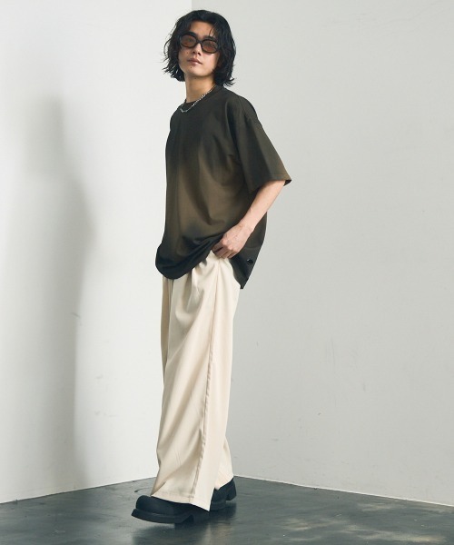 Shoowtime(ショウタイム)の「Distressed big silhouette overdyed short sleeve T-shirt / ダメージ加工ビッグシルエットオーバーダイ半袖Tシャツ(Tシャツ/カットソー・メンズ・ブラウン系/グレー系/カーキ系/ベージュ系・X-LARGE/MEDIUM/LARGE)」の5枚目の写真