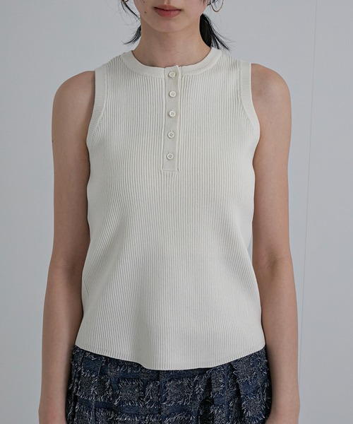 feepur(フェピュール)の「【ハンドウォッシャブル】ヘンリーニットタンク(タンクトップ・レディース・アイボリー/チャコールグレー・MEDIUM)」の3枚目の写真