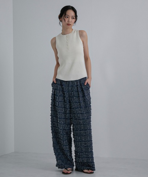 feepur(フェピュール)の「【ハンドウォッシャブル】ヘンリーニットタンク(タンクトップ・レディース・アイボリー/チャコールグレー・MEDIUM)」の10枚目の写真