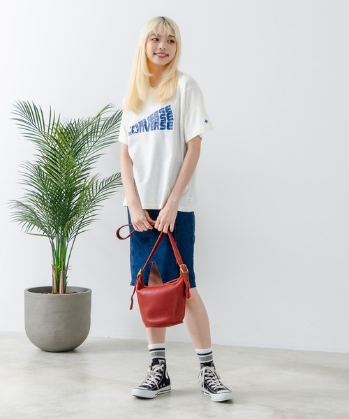 CONVERSE(コンバース)の「【CONVERSE/コンバース】ネップスラブ アーカイブロゴ Tシャツ(Tシャツ/カットソー・レディース・オフホワイト/ブルー・MEDIUM)」の5枚目の写真