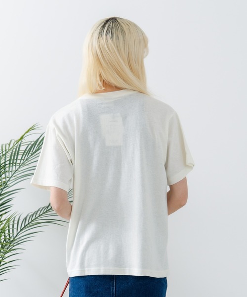 CONVERSE(コンバース)の「【CONVERSE/コンバース】ネップスラブ アーカイブロゴ Tシャツ(Tシャツ/カットソー・レディース・オフホワイト/ブルー・MEDIUM)」の12枚目の写真