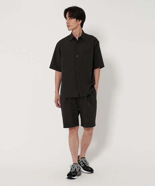 BEAUTY&YOUTH UNITED ARROWS（ビューティーアンドユースユナイテッドアローズ）の「KOMATSU PACK トロピカル レギュラー シャツ FORM型 セットアップ対応 ヨコストレッチ（シャツ/ブラウス・メンズ・ライトグレー/ダークグレー/ブラック・S/M/L/XL）」の6枚目の写真