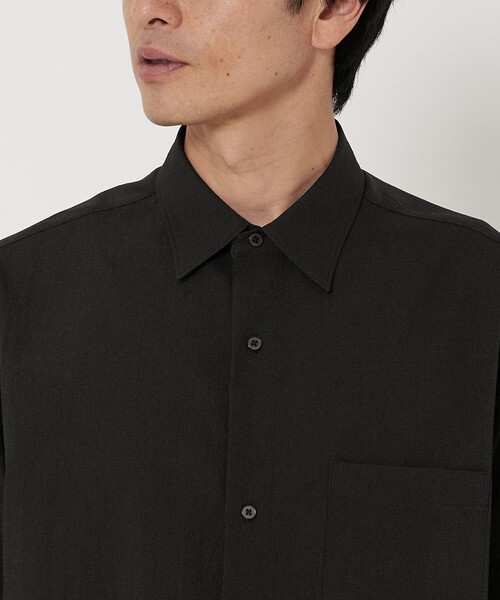 BEAUTY&YOUTH UNITED ARROWS（ビューティーアンドユースユナイテッドアローズ）の「KOMATSU PACK トロピカル レギュラー シャツ FORM型 セットアップ対応 ヨコストレッチ（シャツ/ブラウス・メンズ・ライトグレー/ダークグレー/ブラック・S/M/L/XL）」の16枚目の写真