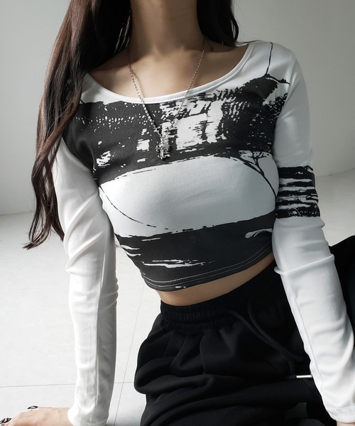 me+em select(ミームセレクト)の「【 2color 】ヴィンテージプリントショートリブTシャツ / vintage print short lib t-shirt(Tシャツ/カットソー・レディース・ブラック/ホワイト・FREE)」の2枚目の写真
