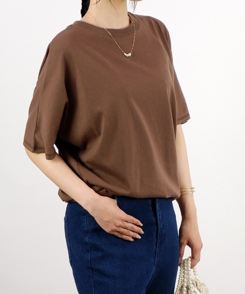 CLOTHY（クロシィ）の「【風が通り抜けるゆったりシルエット♪】ドルマンTシャツ（Tシャツ/カットソー・レディース・ブラック/オフホワイト/ピンク/ブラウン・LARGE/MEDIUM）」の21枚目の写真