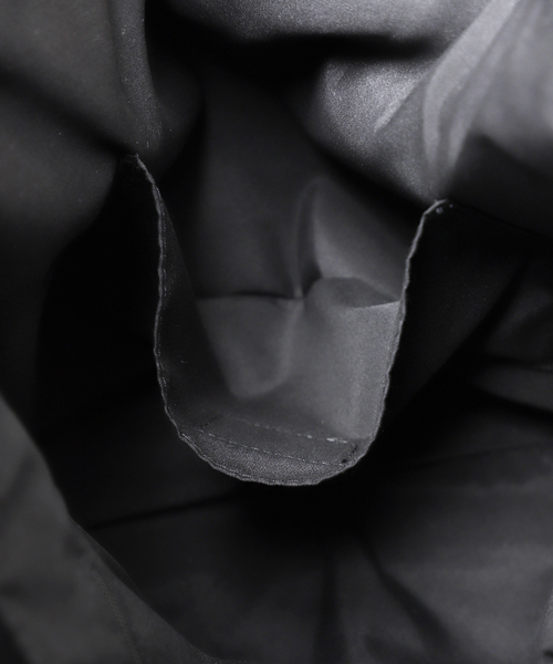 SLOBE IENA（スローブイエナ）の「《追加3》SLOBE キルティングバッグ（トートバッグ・レディース・ブラック・FREE）」の3枚目の写真