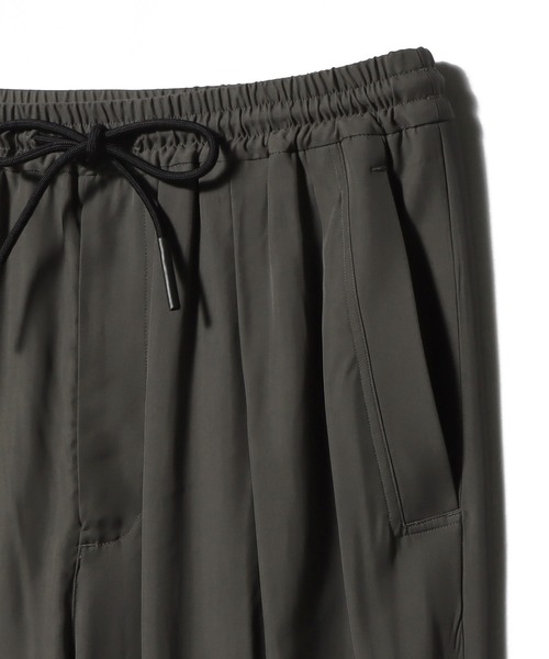 onegravity(ワングラビティ)の「onegravity / 2タックテーパードイージーパンツ(その他パンツ・メンズ・チャコールグレー/ブラック・SMALL/MEDIUM/LARGE/X-LARGE)」の8枚目の写真