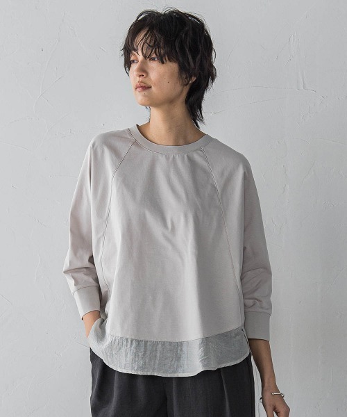 MAYSON GREY(メイソングレイ)の「7分袖ドライコットン裾ドッキングドルマンプルオーバー(Tシャツ/カットソー・レディース・ホワイト/ホワイト系その他/ライトグレー・M)」の3枚目の写真