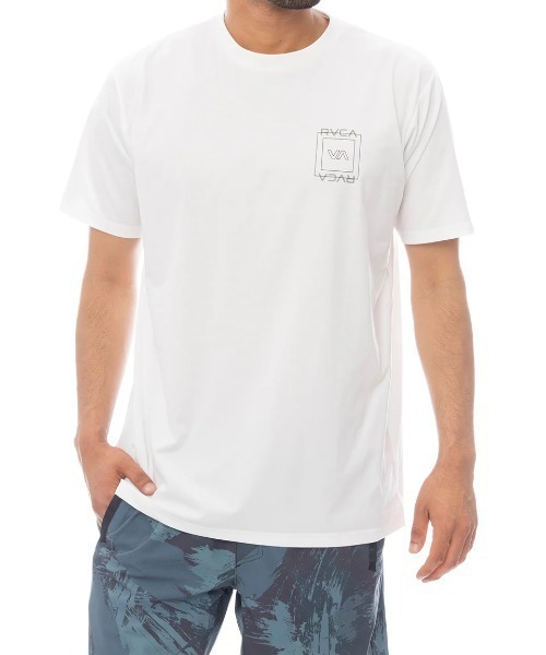 RVCA（ルーカ）の「【RVCA/ルーカ】 25SS ILL ESCAPE SQUARE SFST/水陸両用バックプリント半袖ラッシュガード・サーフT(水着)（ラッシュガード・メンズ・ブラック/ホワイト・LARGE/MEDIUM/SMALL）」の8枚目の写真