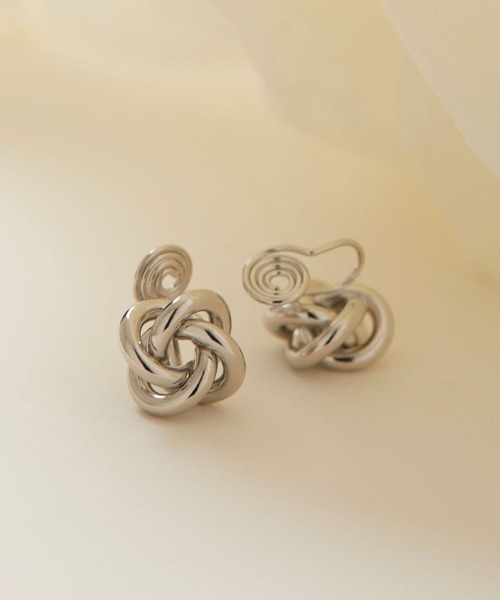 yu-ka（ユーカ）の「YU-KA:サークルイヤリング circle earring（イヤリング・レディース・ゴールド/シルバー・FREE）」の3枚目の写真