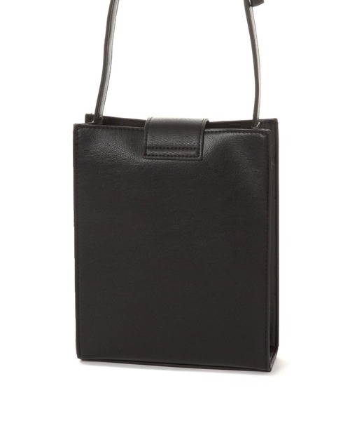 LAKOLE(ラコレ)の「フェイクレザーベルトスクエアミニショルダーバッグ / 420052(ショルダーバッグ・メンズ・ブラック・FREE)」の4枚目の写真