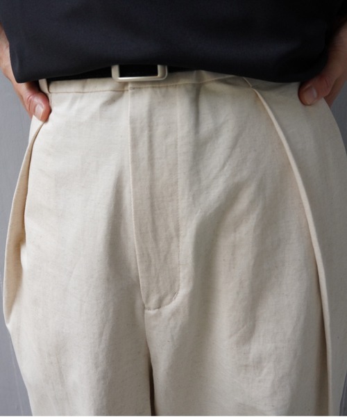 DROIT BELLO（ドロイトベロ）の「DROIT BELLO（ドロイトベロ）綿麻ハイウエストタックパンツ（その他パンツ・レディース・チャコールグレー/アイボリー・S/M）」の9枚目の写真