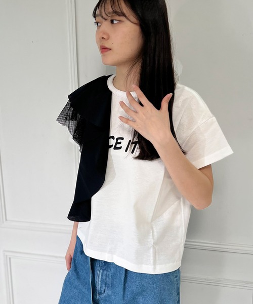 mien（ミアン）の「【mien別注】プリントフリルTee（Tシャツ/カットソー・レディース・ブラック/オフホワイト・38）」の6枚目の写真