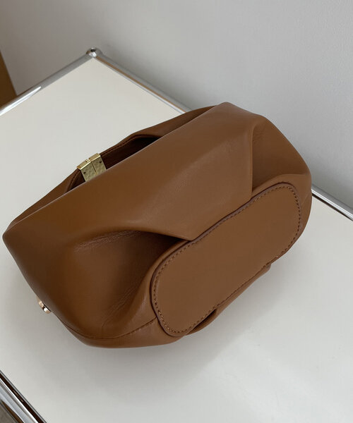 CAPRICIEUX LE'MAGE（カプリシューレマージュ）の「メタルポイント2WAYバッグ（ショルダーバッグ・レディース・ブラック/キャメル・FREE）」の16枚目の写真