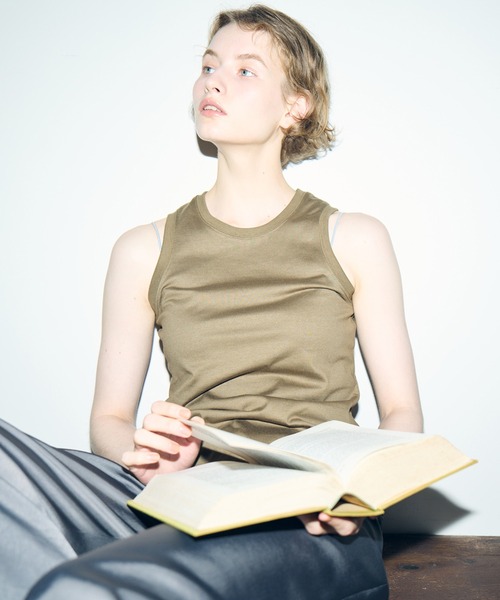 LE CIEL BLEU（ルシェルブルー）の「タンクサークルカットアウト / Tank Circle Cut Out（Tシャツ/カットソー・レディース・ホワイト/カーキ/ブラック・36/38）」の12枚目の写真