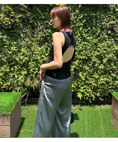 LE CIEL BLEU(ルシェルブルー)の「タンクサークルカットアウト / Tank Circle Cut Out(Tシャツ/カットソー・レディース・ホワイト/カーキ/ブラック・36/38)」の21枚目の写真