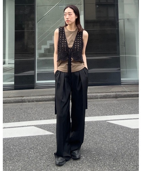 LE CIEL BLEU(ルシェルブルー)の「タンクサークルカットアウト / Tank Circle Cut Out(Tシャツ/カットソー・レディース・ホワイト/カーキ/ブラック・36/38)」の22枚目の写真