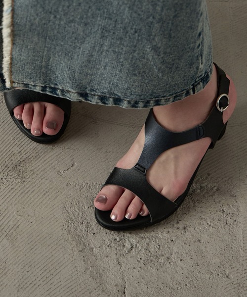 Fashion Letter（ファッションレター）の「日本製 Tストラップサンダル レディース 痛くないサンダル（サンダル・レディース・シルバー/ブラック・S/M/L/LL）」の4枚目の写真