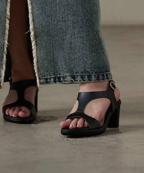 Fashion Letter（ファッションレター）の「日本製 Tストラップサンダル レディース 痛くないサンダル（サンダル・レディース・シルバー/ブラック・S/M/L/LL）」の7枚目の写真
