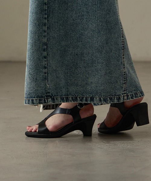 Fashion Letter（ファッションレター）の「日本製 Tストラップサンダル レディース 痛くないサンダル（サンダル・レディース・シルバー/ブラック・S/M/L/LL）」の10枚目の写真