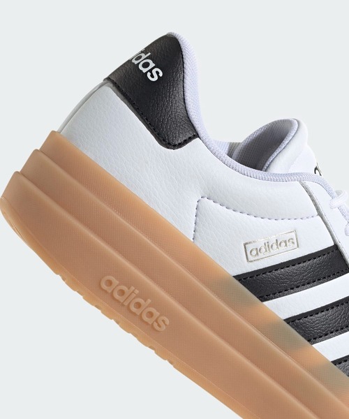 23 adidasスニーカー VL コートボールド 厚底 ホワイト ブラック アディダス（adidas）スニーカー VLコートボールド ブラック