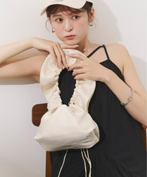 Olu. | サテンフリルハンドバッグ(ハンドバッグ)