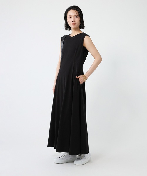 BABYLONE(バビロン)の「バックオープンシェイプワンピース(ワンピース・レディース・モカ/ブラック・フリー)」の3枚目の写真