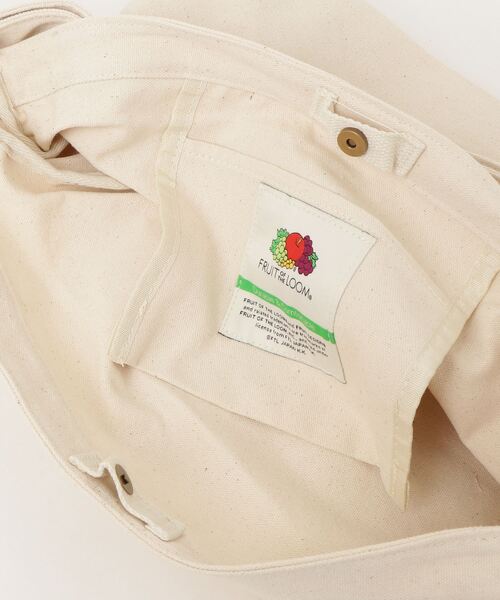 FRUIT OF THE LOOM(フルーツオブザルーム)の「【FRUIT OF THE LOOM/フルーツオブザルーム 】FTL NEWSPAPER BAG(ショルダーバッグ・レディース・レッド/ブラック/サックスブルー/ベージュ/イエロー・FREE)」の8枚目の写真