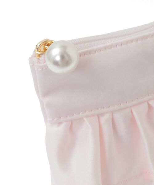 Maison de FLEUR（メゾンドフルール）の「フロントフリルポーチ（ポーチ・レディース・ブラック/ピンク・FREE）」の10枚目の写真