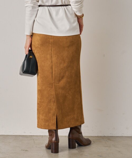 LOUNGEDRESS（ラウンジドレス）の「フェイクスウェードスカート（スカート・レディース・キャメル/ベージュ・SMALL/MEDIUM）」の17枚目の写真