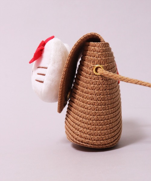 sanrio（サンリオ）の「(SK)【sanrio】ストロー素材ミニ フラップ ショルダーバッグ（ショルダーバッグ・レディース・ベージュ系1/ベージュ系3/ベージュ系4/ベージュ系2・ONE SIZE）」の7枚目の写真