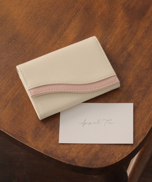 ALTROSE(アルトローズ)の「ウェーブ 名刺ケース 名刺入れ カードケース バイカラー 配色(名刺入れ・レディース・ベージュ/ブラック/グレー/アイボリー・FREE)」の2枚目の写真