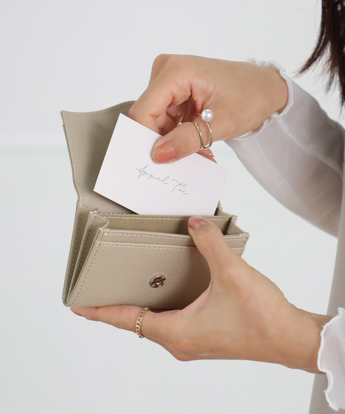 ALTROSE(アルトローズ)の「ウェーブ 名刺ケース 名刺入れ カードケース バイカラー 配色(名刺入れ・レディース・ベージュ/ブラック/グレー/アイボリー・FREE)」の19枚目の写真