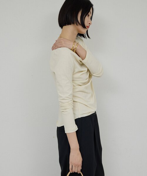 GALLARDAGALANTE（ガリャルダガランテ）の「【2WAY】オフショルカットソー（Tシャツ/カットソー・レディース・ブラック/ホワイト/アイボリー・FREE）」の13枚目の写真