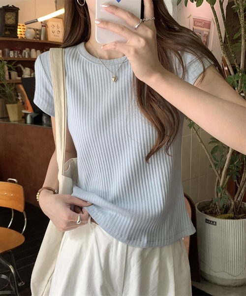 Doula Doula(ドゥーラドゥーラ)の「クルーネックリブTシャツ(Tシャツ/カットソー・レディース・ベージュ/ブルー/ブラック/ホワイト・L/M)」の6枚目の写真