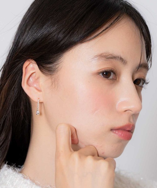 NOELA（ノエラ）の「ビジュースウィングピアス（ピアス（両耳用）・レディース・ゴールド/シルバー・フリー）」の4枚目の写真