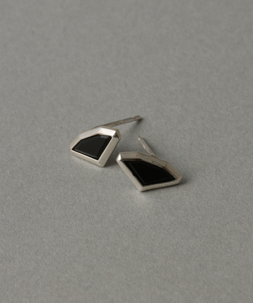 【SAMH by LILAS】ダイヤモンドカットオニキスピアス SV（両耳）