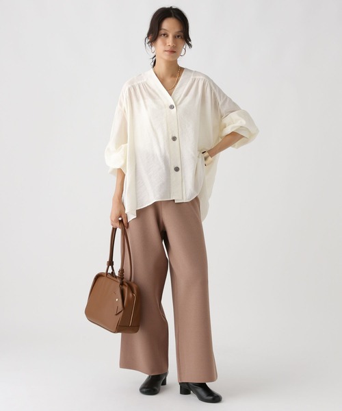 Elura（エルーラ）の「Ｖネックブラウスカーディガン/590647（カーディガン/ボレロ・レディース・オフホワイト/ブラック/キャメル・FREE）」の17枚目の写真