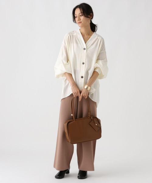 Elura（エルーラ）の「Ｖネックブラウスカーディガン/590647（カーディガン/ボレロ・レディース・オフホワイト/ブラック/キャメル・FREE）」の18枚目の写真