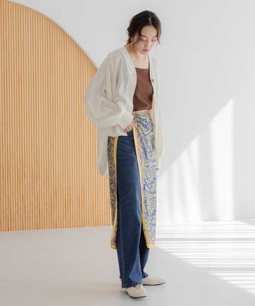 Elura（エルーラ）の「Ｖネックブラウスカーディガン/590647（カーディガン/ボレロ・レディース・オフホワイト/ブラック/キャメル・FREE）」の4枚目の写真