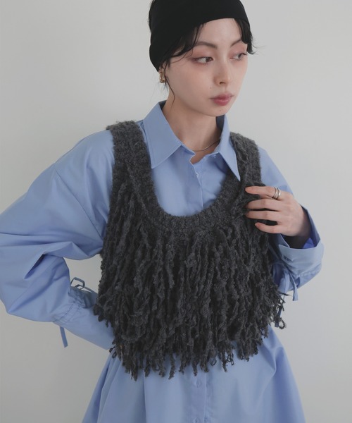 LIAN（リアン）の「フリンジニットベスト（ベスト・レディース・アイボリー/チャコールグレー/ブラウン・FREE）」の15枚目の写真