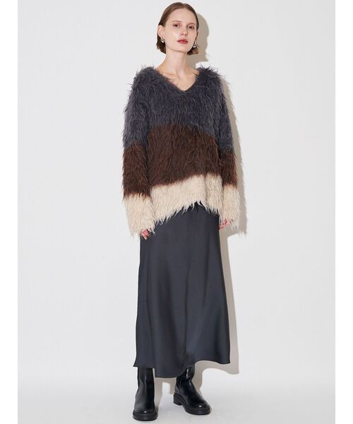 ELENDEEK(エレンディーク)の「バイアスナロースカート(スカート・レディース・アイボリー/チャコールグレー・02/01)」の11枚目の写真